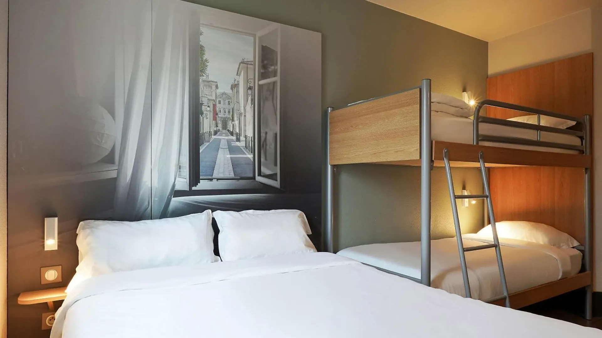 B&B Hôtel Aix-en-Provence Pont de l'Arc Hotel