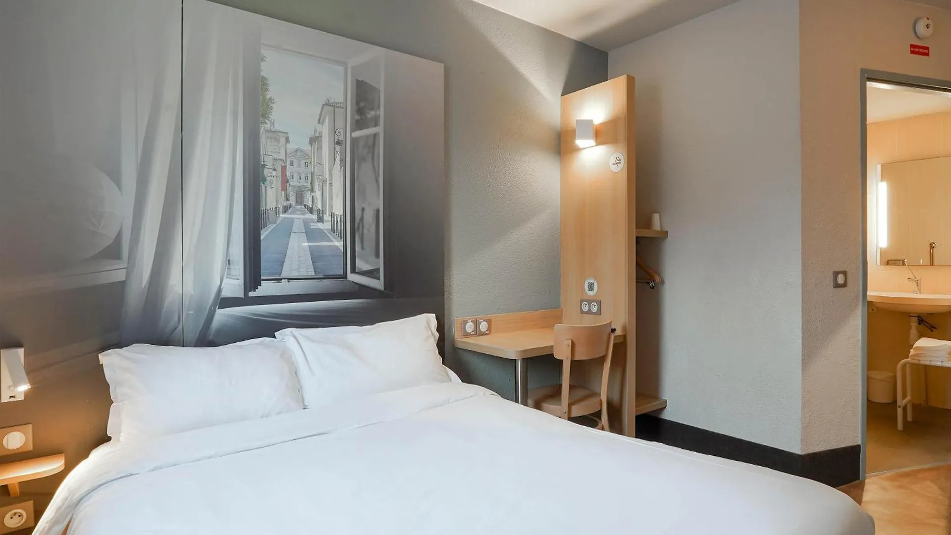 B&B Hôtel Aix-en-Provence Pont de l'Arc