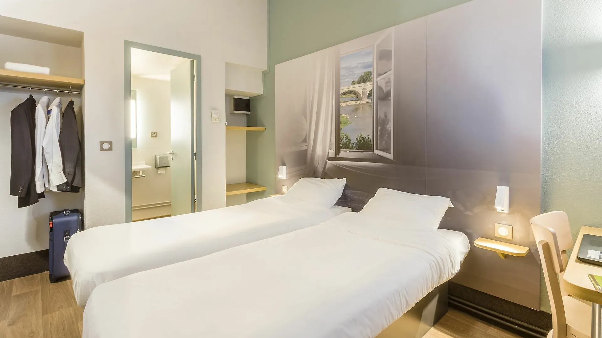 B&B Hôtel Aix-en-Provence Pont de l'Arc